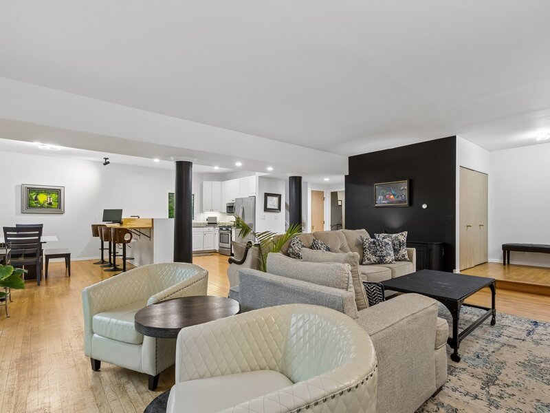 19449 W Forest Lane Mundelein IL 60060