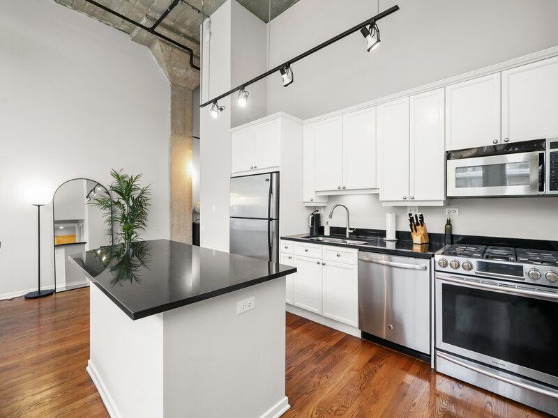 900 N Kingsbury Street Chicago IL 60610