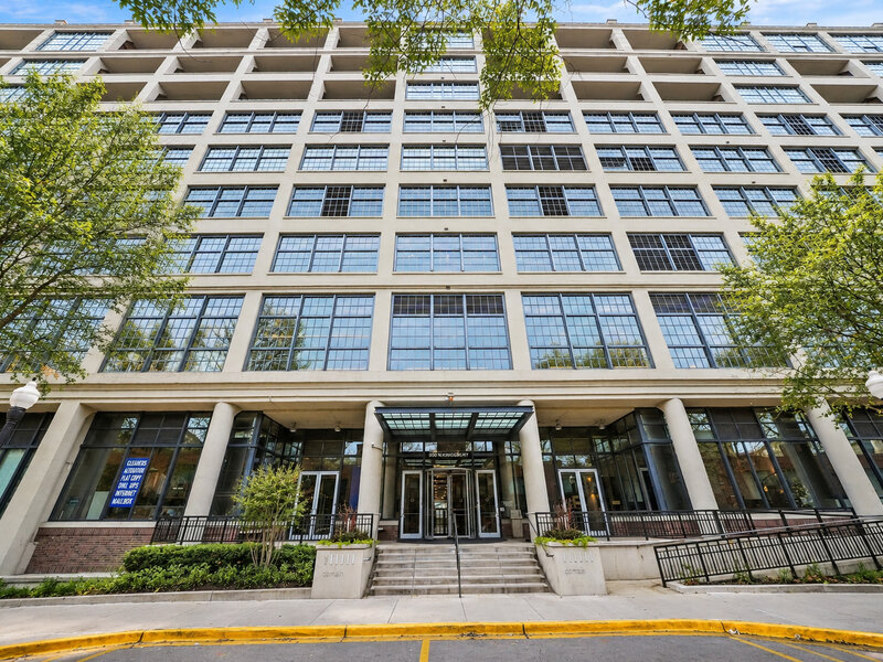 900 N Kingsbury Street Chicago IL 60610