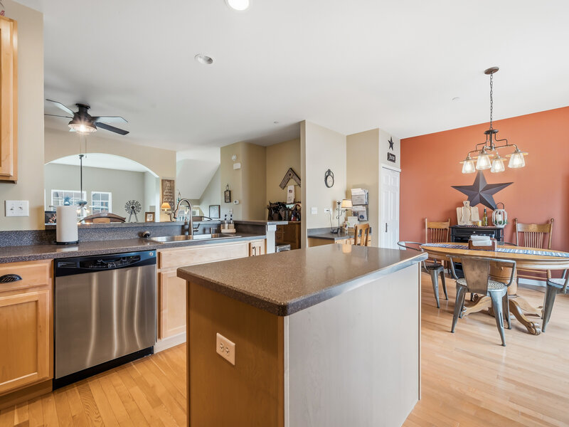 1165 Comiskey Avenue North Aurora IL 60542