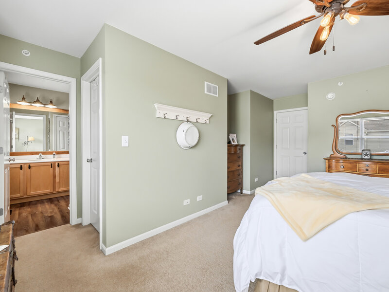 1165 Comiskey Avenue North Aurora IL 60542
