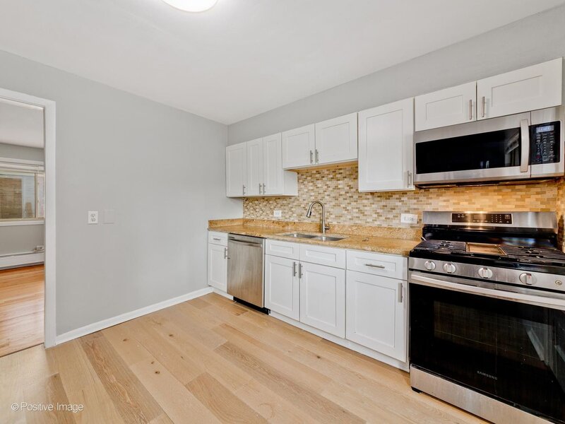 7021 N Ridge Boulevard Chicago IL 60645