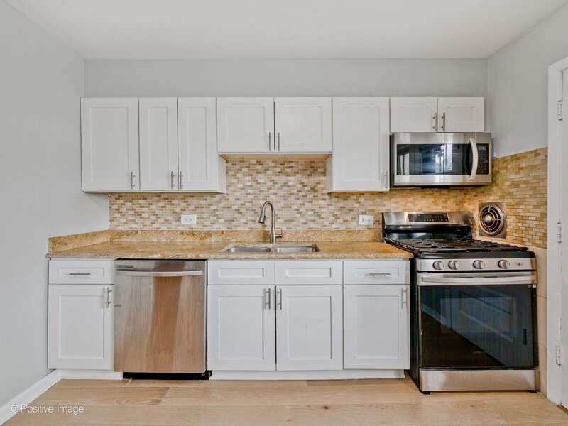 7021 N Ridge Boulevard Chicago IL 60645
