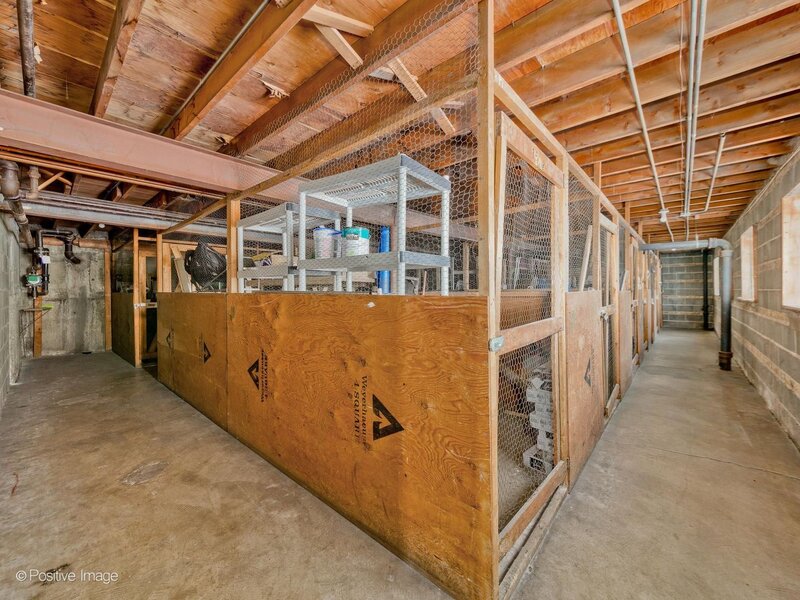 7021 N Ridge Boulevard Chicago IL 60645