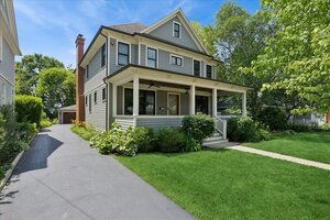Photo of 407 Mckinley Avenue Libertyville IL 60048