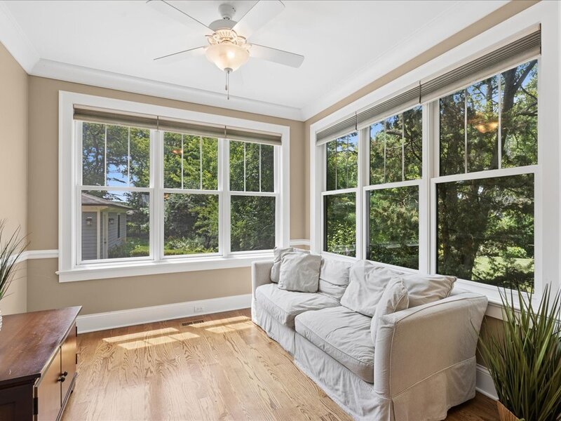 407 Mckinley Avenue Libertyville IL 60048