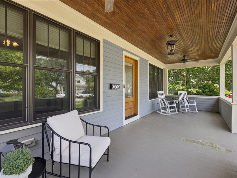 407 Mckinley Avenue Libertyville IL 60048