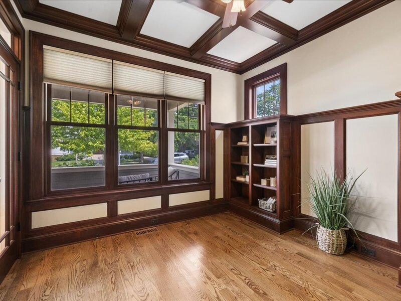 407 Mckinley Avenue Libertyville IL 60048