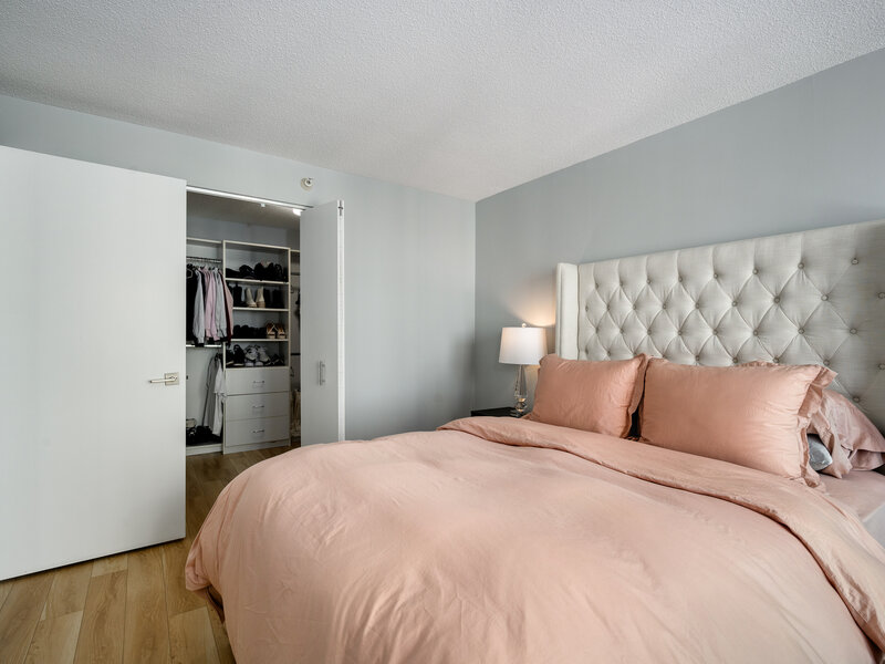 2 E Erie Street Chicago IL 60611