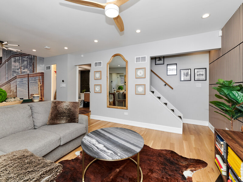 6242 N Kenmore Avenue Chicago IL 60660