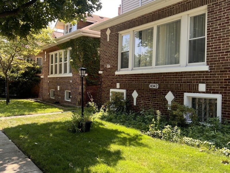 8340 S Paxton Avenue Chicago IL 60617