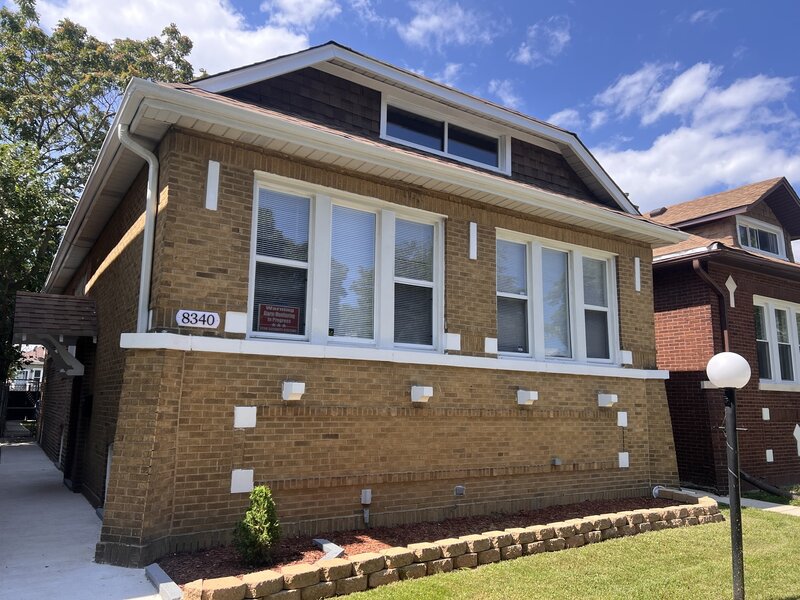 8340 S Paxton Avenue Chicago IL 60617