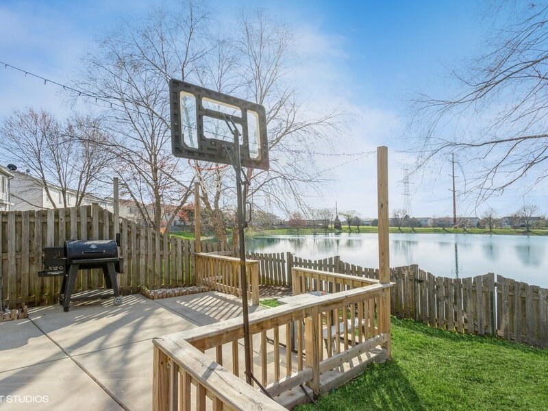 338 Richmond Drive Romeoville IL 60446