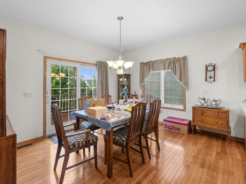 4046 Charles Court Bettendorf IA 52722
