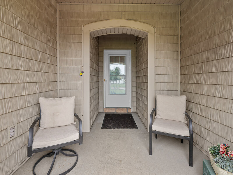 4046 Charles Court Bettendorf IA 52722
