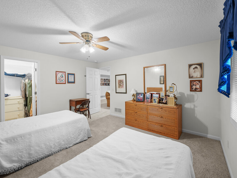 4046 Charles Court Bettendorf IA 52722