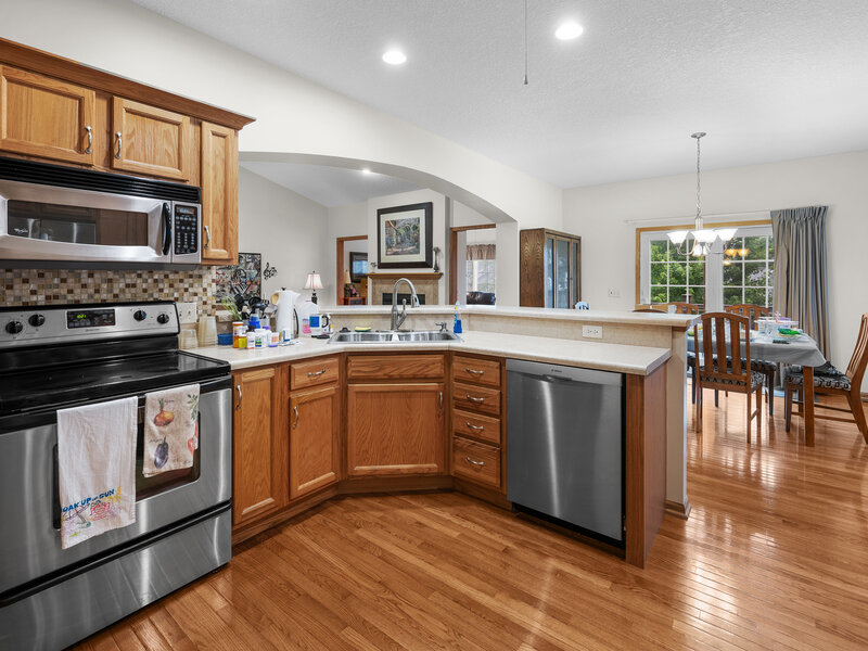 4046 Charles Court Bettendorf IA 52722