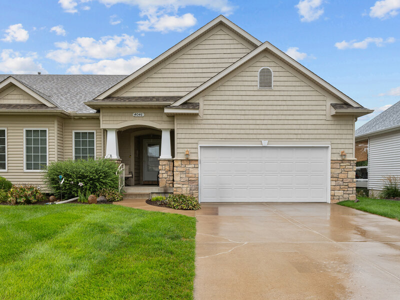 4046 Charles Court Bettendorf IA 52722