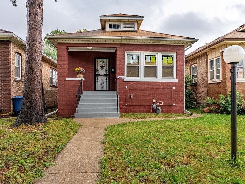 2105 S 7th Avenue Maywood IL 60153