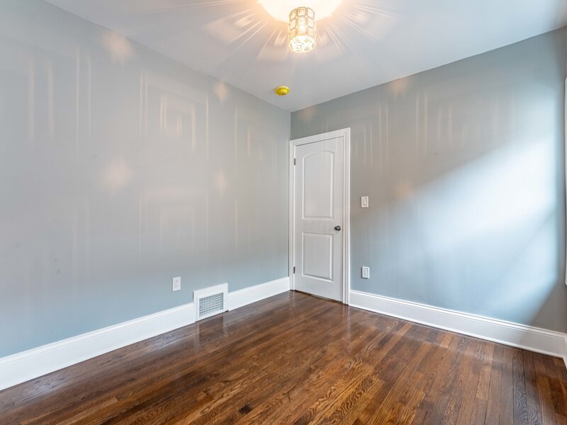 2105 S 7th Avenue Maywood IL 60153