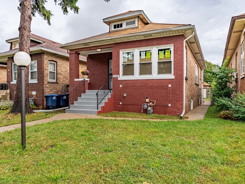 2105 S 7th Avenue Maywood IL 60153