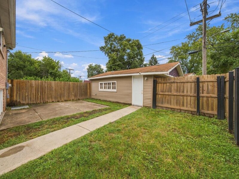 14637 Vincennes Road Harvey IL 60426