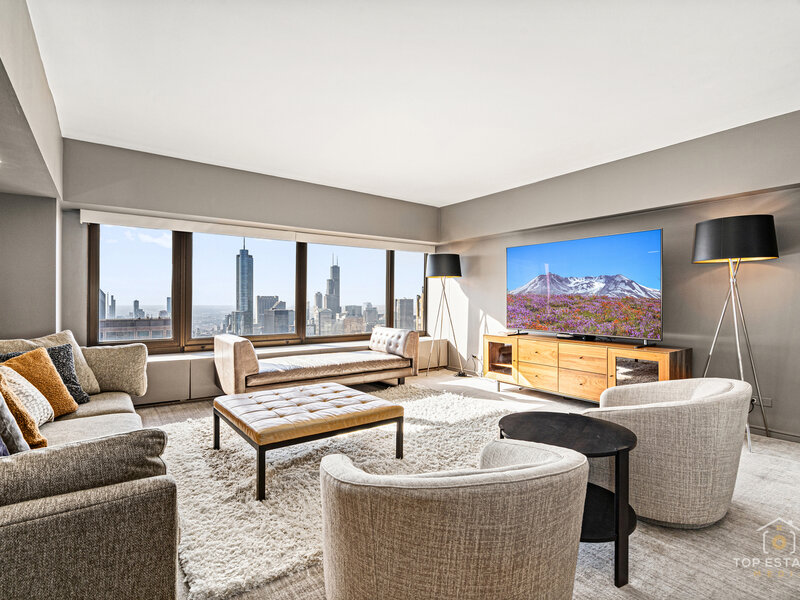 175 E Delaware Place Chicago IL 60611