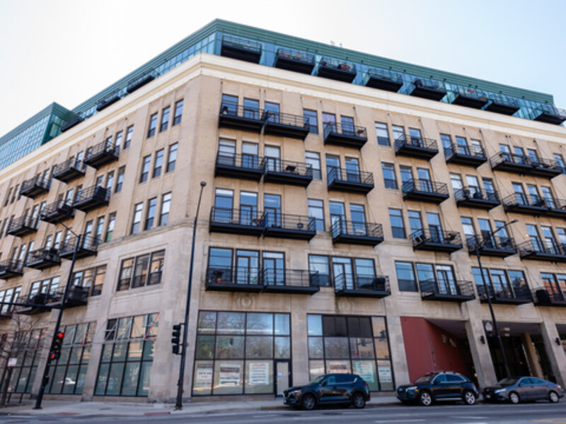 1645 W Ogden Avenue Chicago IL 60612