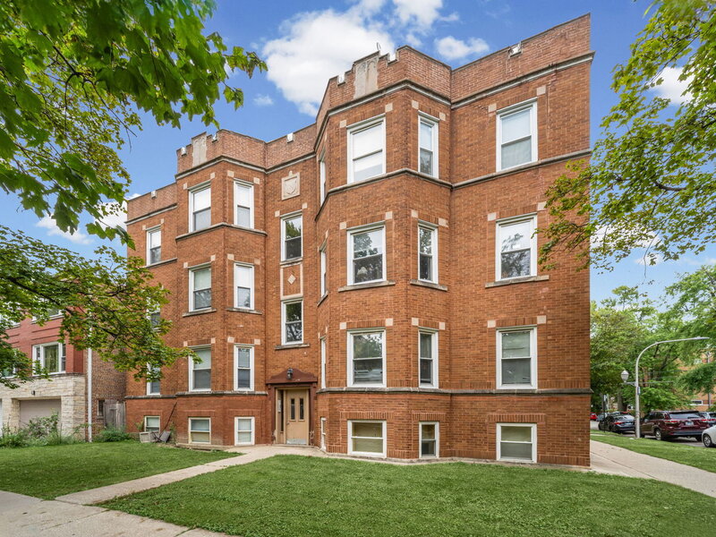 6301 N Richmond Street Chicago IL 60659