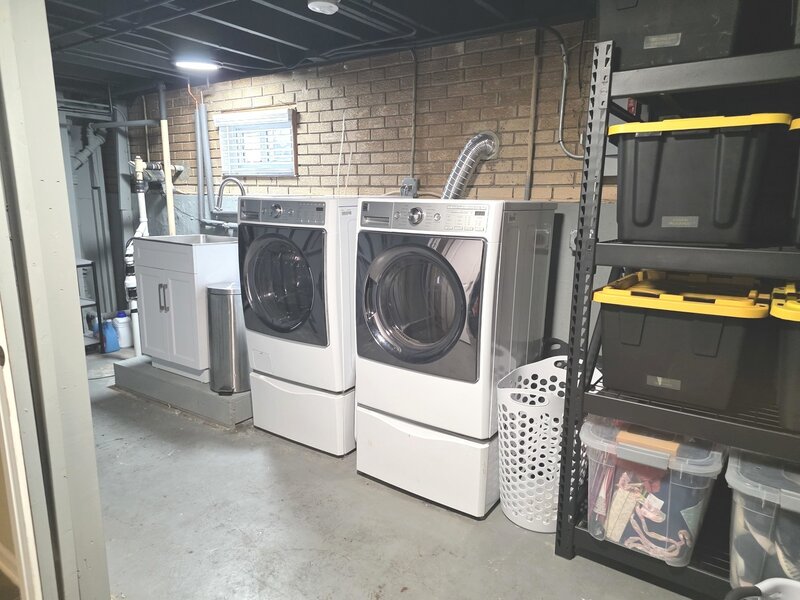 5705 W Maple Avenue Berkeley IL 60163
