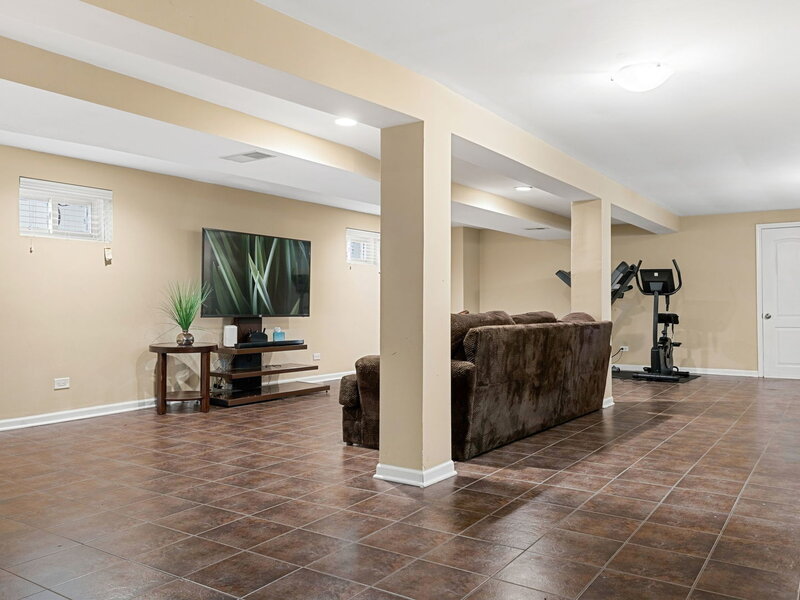 5705 W Maple Avenue Berkeley IL 60163