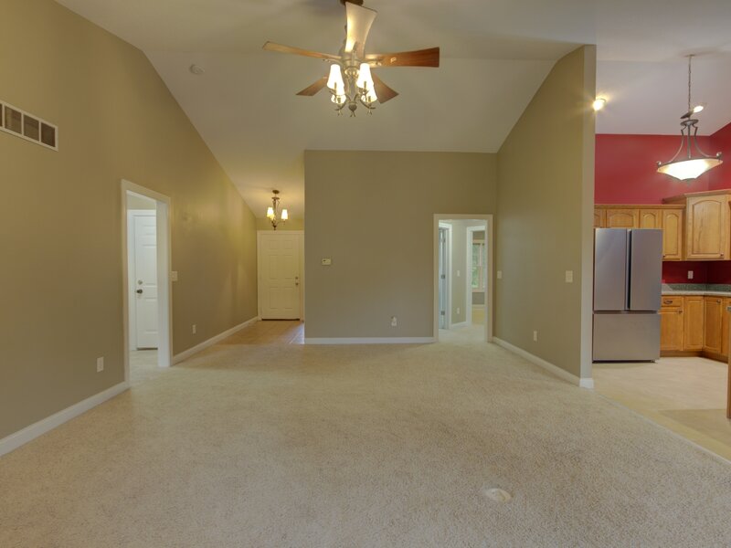 2215 W 59th Street Davenport IA 52806