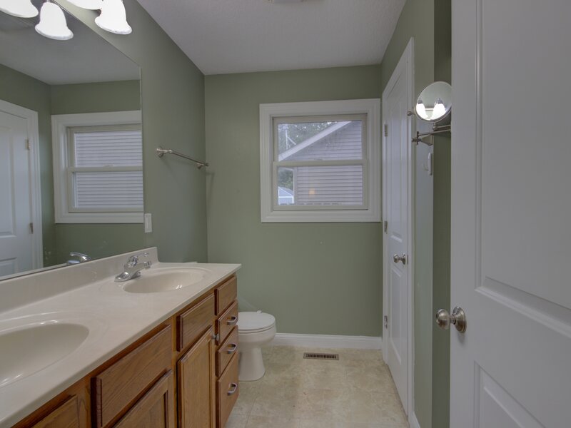 2215 W 59th Street Davenport IA 52806