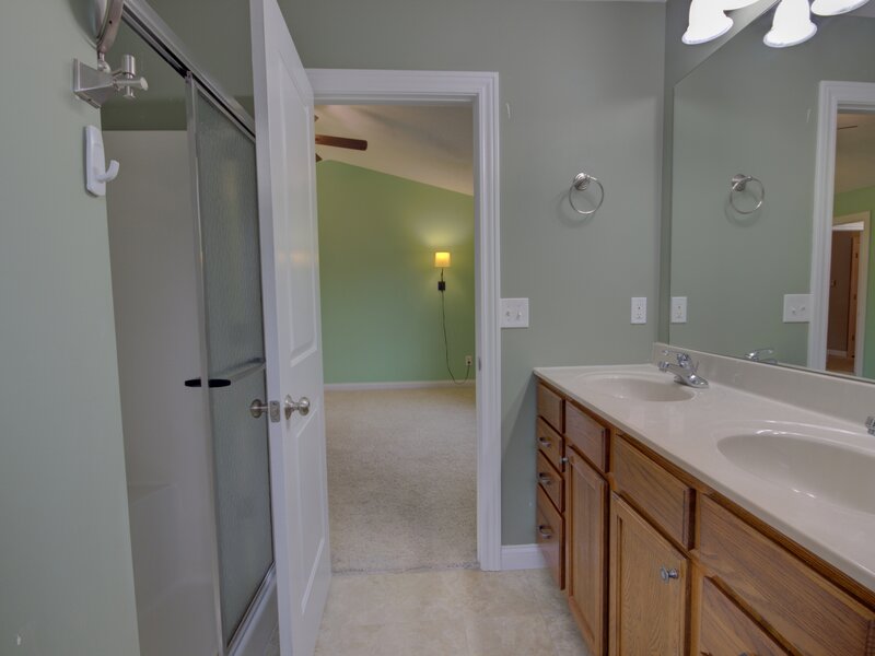 2215 W 59th Street Davenport IA 52806