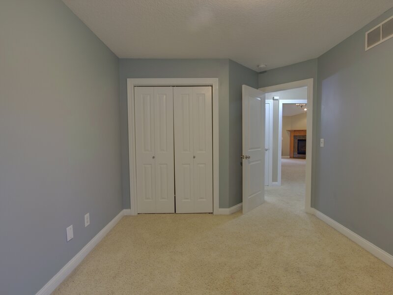 2215 W 59th Street Davenport IA 52806