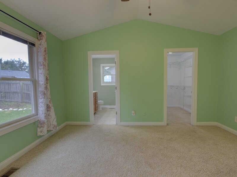 2215 W 59th Street Davenport IA 52806