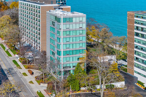 Photo of 1618 Sheridan Road Wilmette IL 60091