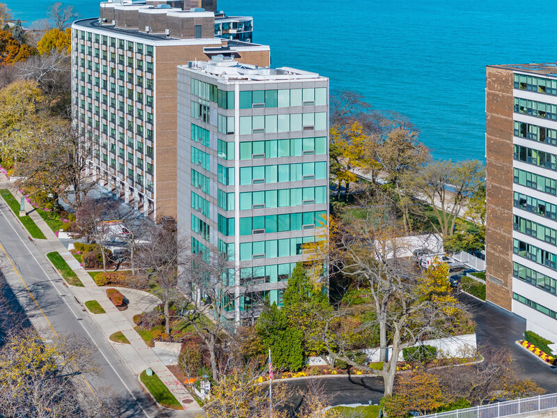 1618 Sheridan Road Wilmette IL 60091