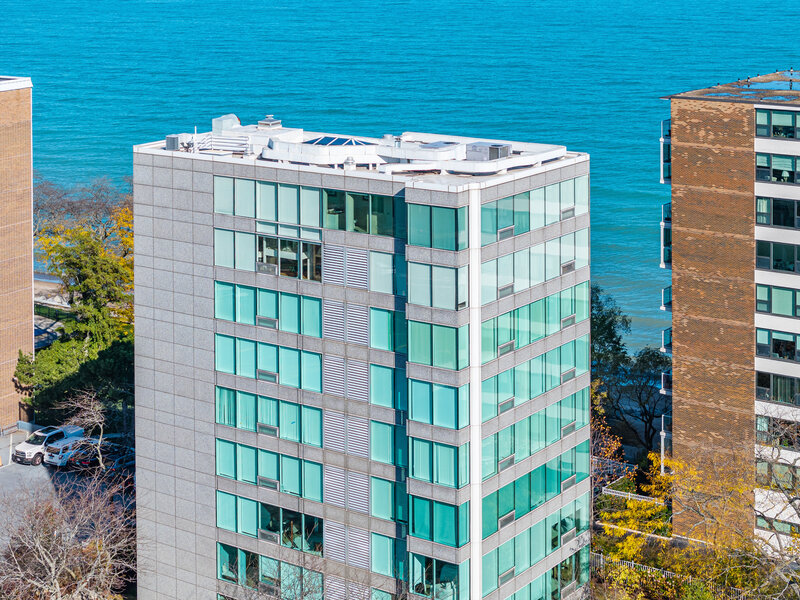 1618 Sheridan Road Wilmette IL 60091