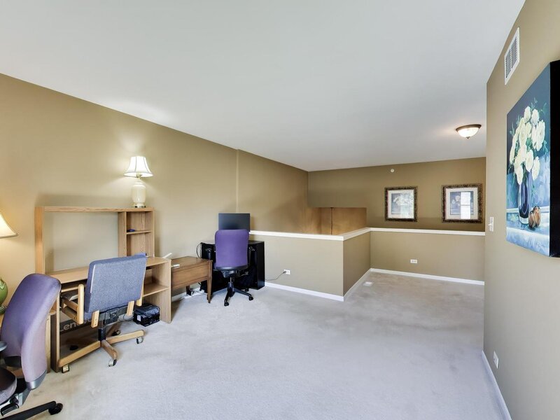 923 Kings Canyon Drive Streamwood IL 60107