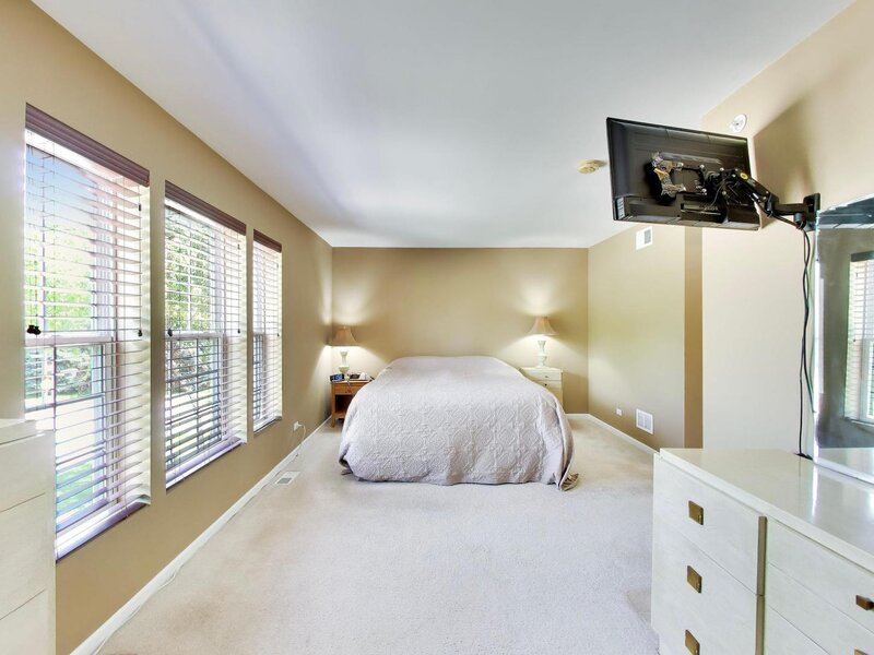 923 Kings Canyon Drive Streamwood IL 60107
