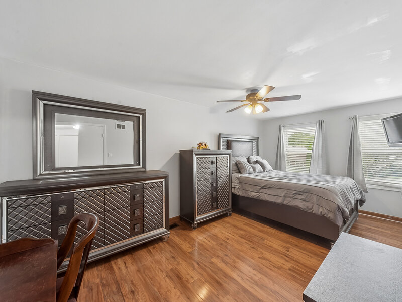 1866 Wellington Place Hoffman Estates IL 60169