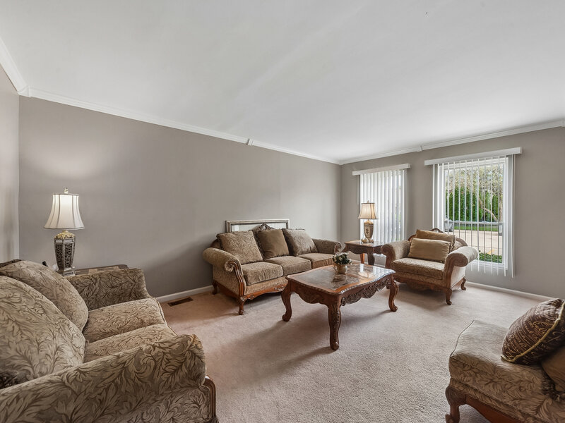 1866 Wellington Place Hoffman Estates IL 60169