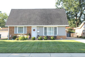 Photo of 5237 Pleasant Lane Crestwood IL 60418