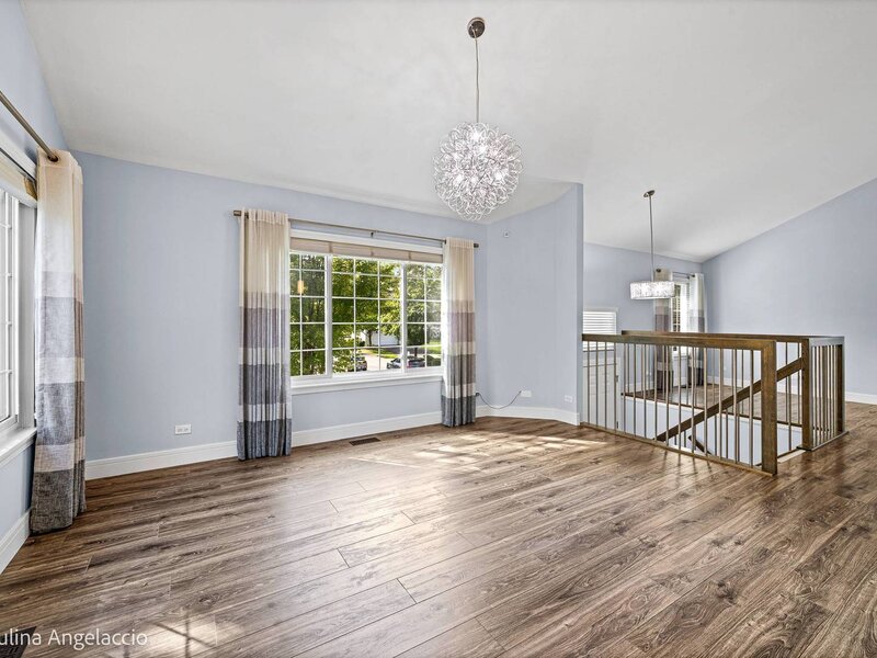 180 Lucerne Court Wheeling IL 60090