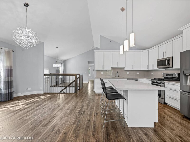 180 Lucerne Court Wheeling IL 60090