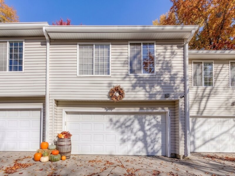 29 N Macgillis Drive Round Lake IL 60073