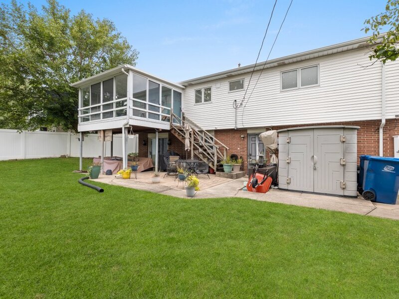 9121 Forest Drive Hickory Hills IL 60457