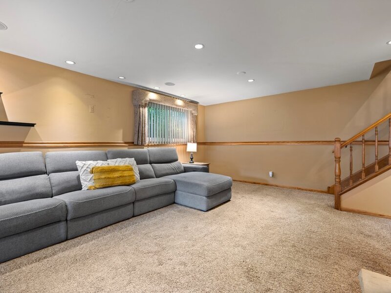 9121 Forest Drive Hickory Hills IL 60457
