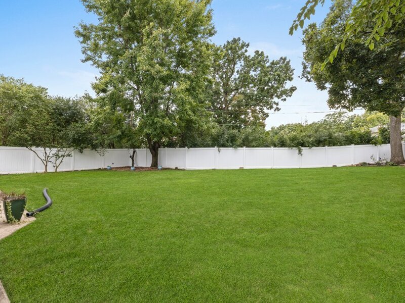 9121 Forest Drive Hickory Hills IL 60457